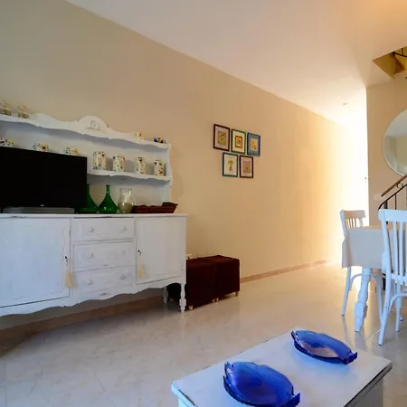 House In Lestartit Near Sandy * L'Estartit